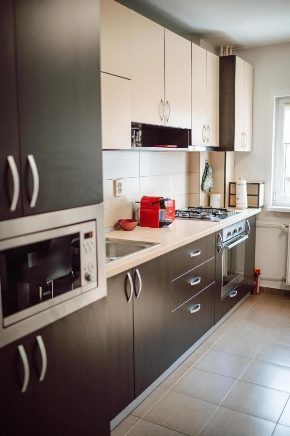 Adrian Home Mega Ploieşti Extérieur photo